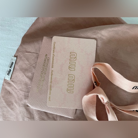 Miu Miu brand new wallet on chain - Picture 6 of 6